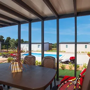 Feriepark Adria Mobile Homes In Kastanija, Novigrad Istria